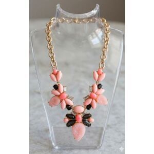 Lee by lee Angel Capri Druzy Pyrite Cabochon Bib Necklace NWT 98 PINK